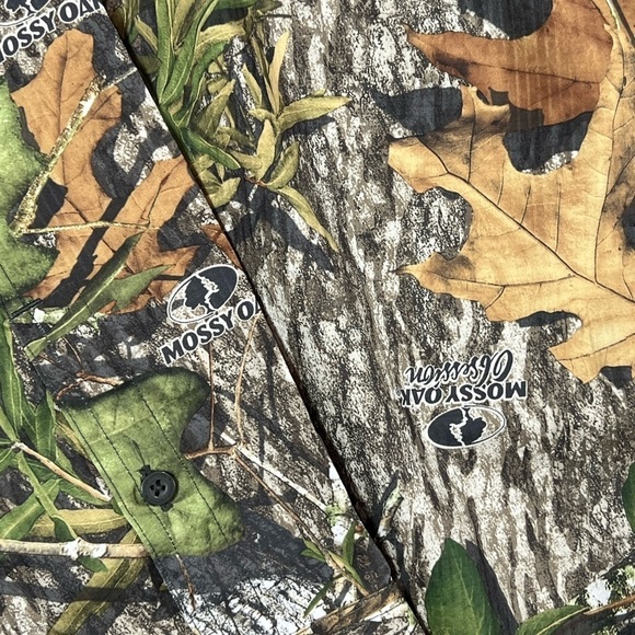 NWT Under Armor Mossy Oak Medium UA Hunt Camo Performance Button Front Shirt - Picture 4 of 13